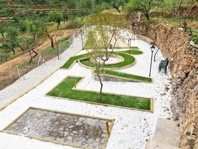Jardín al aire libre en Mountain Escape in Laroya