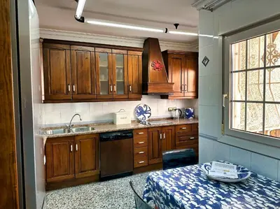 Una cocina o zona de cocina en Large Villa private pool and garden near beach