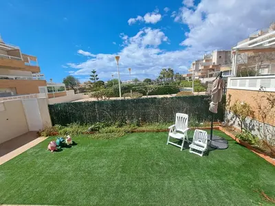 Jardín al aire libre en Toyo Golf and Relax