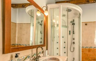 Un baño de Cozy Home In Mecina Bombarón