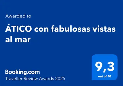 Certificado, premio, señal o documento que está expuesto en ÁTICO con fabulosas vistas al mar
