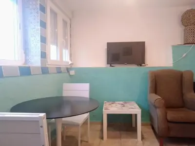 Una televisión o centro de entretenimiento en Santa Clara