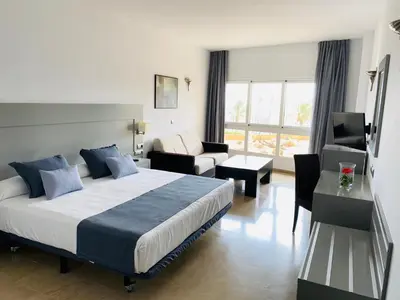 Cama o camas de una habitación en Senator Águilas