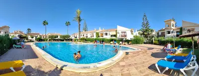 Piscina en o cerca de La Casita Blanca