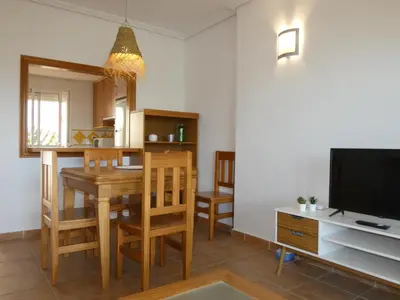 Una televisión o centro de entretenimiento en La casita de Vera